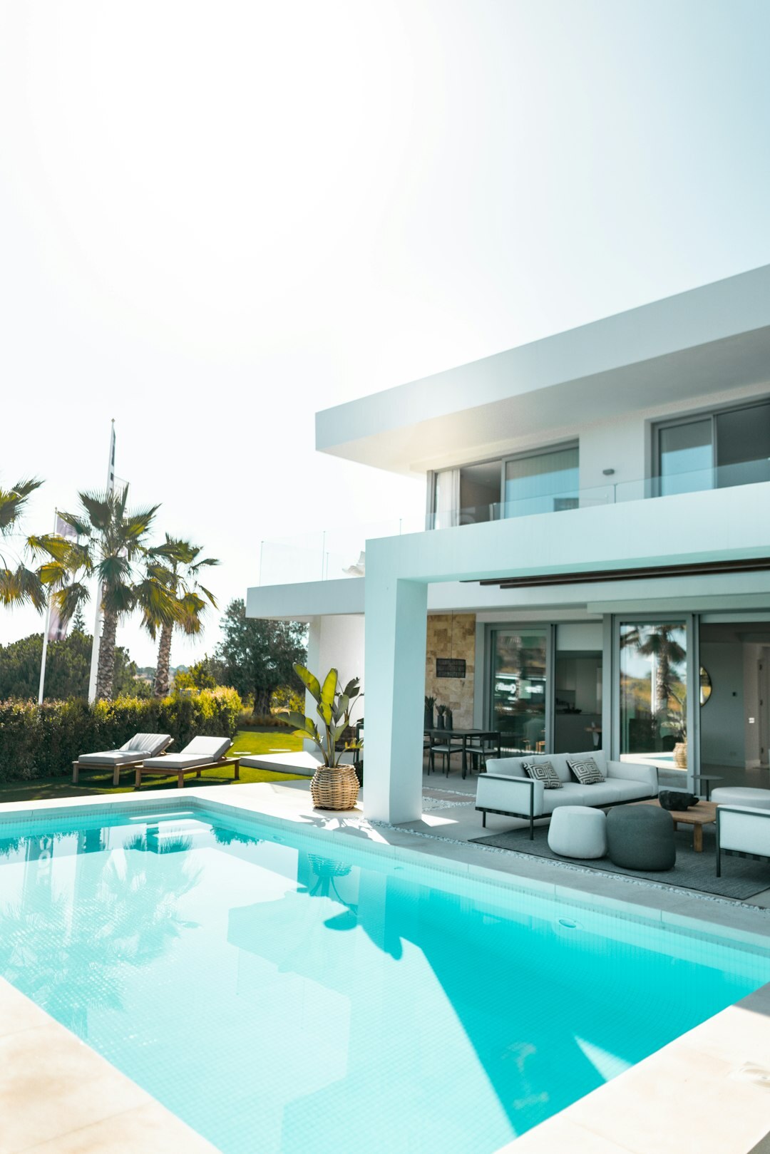 luxury villa pool